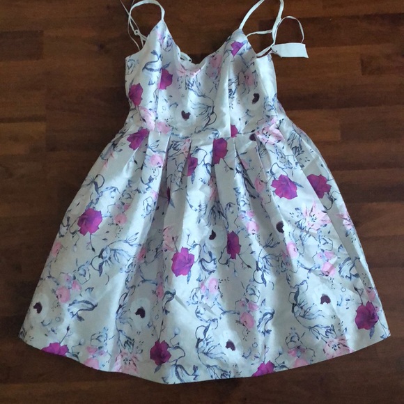 Floral dress - Picture 1 of 2